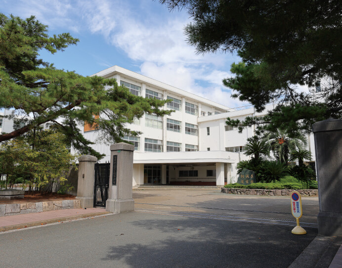 新宮高等学校／徒歩 約16分（約1,230m）